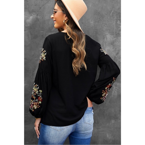 Floral Embroidery Fall Top - Picture 2 of 4